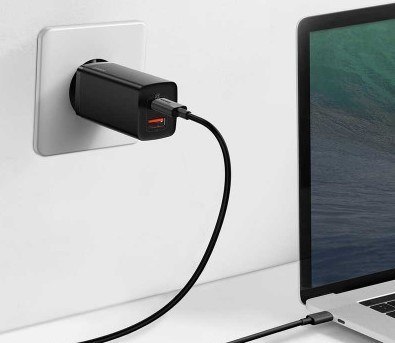 BASEUS ŁADOWARKA SIECIOWA USB + USB-C (CZARNA)