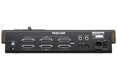 Tascam Studio Bridge - 24-ścieżkowy rejestrator dźwięku / interfejs audio/MIDI Tascam Studio Bridge - 24-ścieżkowy rejestrator dźwięku / interfejs audio/MIDI