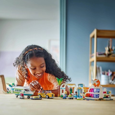 LEGO Friends 42656 Samolot i lotnisko w mieście Heartlake LEGO Friends 42656 Samolot i lotnisko w mieście Heartlake