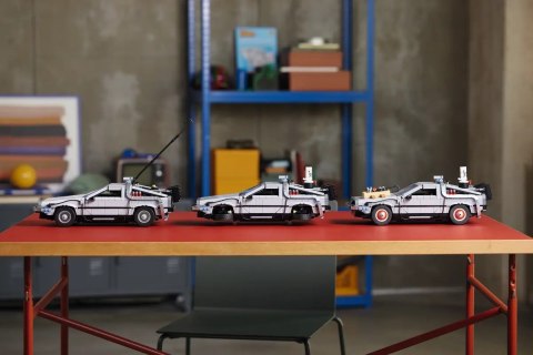 LEGO Creator Expert 10300 Wehikuł czasu z „Powrotu do przyszłości"