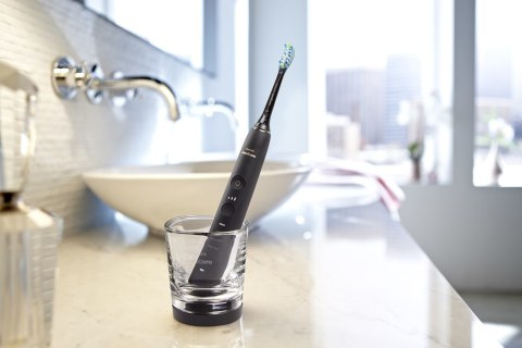 Szczoteczka PHILIPS HX9914/54 DiamondClean 9000 (WYPRZEDAŻ) Szczoteczka PHILIPS HX9914/54 DiamondClean 9000 (WYPRZEDAŻ)