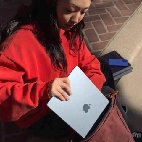 Apple 13-inch MacBook Air: Apple M4 chip with 10-core CPU and 8-core GPU, 16GB, 256GB SSD - Midnight