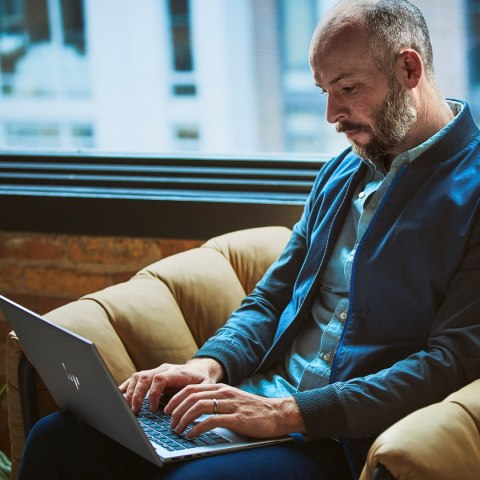 HP ZBook Firefly G11 Ryzen 7 8840HS 14.0 WUXGA 400nits AG 32GB DDR5 SSD1TB Radeon 780M W11Pro 3Y OnSite