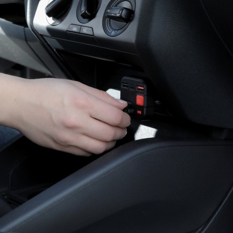 SAVIO TR-15 TRANSMITER FM Z WYŚWIETLACZEM, BLUETOOTH I ŁADOWARKĄ PD USB-C USB-A QUICK CHARGE, BASS BOOST SAVIO TR-15 TRANSMITER FM Z WYŚWIETLACZEM, BLUETOOTH I ŁADOWARKĄ PD USB-C USB-A QUICK CHARGE, BASS BOOST