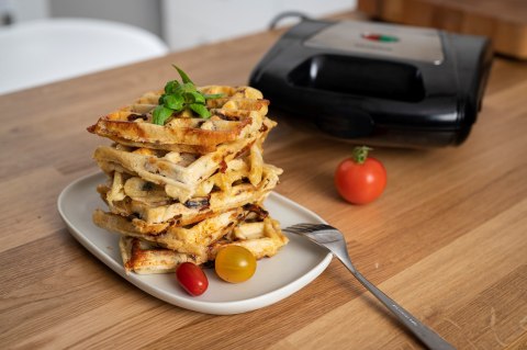 SEVERIN SANDWICH-TOSTER, 3 WYMIENNE NIEPRZYWIERAJĄCE PŁYTY DO KANAPEK, GRILLOWANIA I GOFRÓW, MOC 1000W SA2968