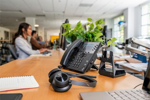Zestaw słuchawkowy Bluetooth Poly Voyager 4320 MS Teams Certified USB-A Headset +BT700 dongle 77Y98AA Zestaw słuchawkowy Bluetooth Poly Voyager 4320 MS Teams Certified USB-A Headset +BT700 dongle 77Y98AA