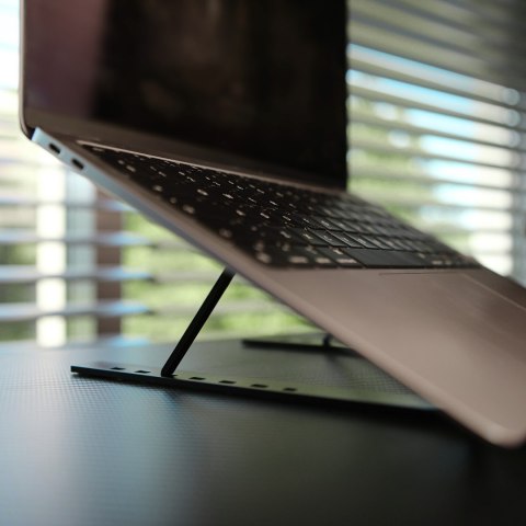 SAVIO PODSTAWKA BIUROWA POD LAPTOP, TABLET, CZARNA, ALUMINIOWA PB-05 SAVIO PODSTAWKA BIUROWA POD LAPTOP, TABLET, CZARNA, ALUMINIOWA PB-05