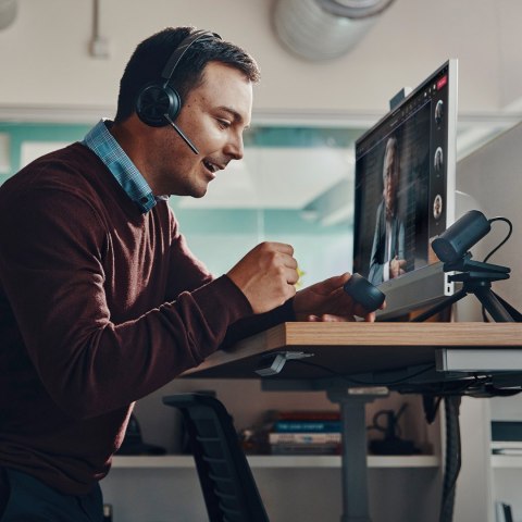 Słuchawki Poly Voyager Focus 2 UC Headset +USB-A to USB-C Cable +Charging Stand Retail Packaging