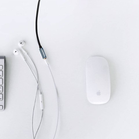 Ugreen kabel adapter przedłużacz AUX mini jack 3,5 mm 2m (niebieski)