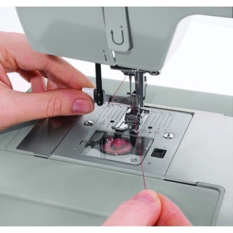 Maszyna do szycia Singer 4423 (WYPRZEDAŻ) Maszyna do szycia Singer 4423 (WYPRZEDAŻ)