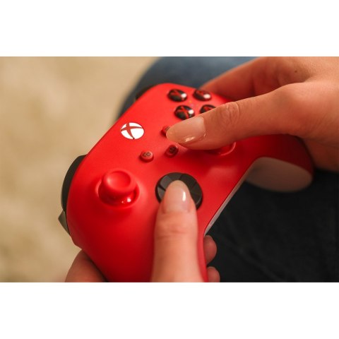 Microsoft Xbox Series Kontroler - Pulsujący czerwon (WYPRZEDAŻ) Microsoft Xbox Series Kontroler - Pulsujący czerwon (WYPRZEDAŻ)