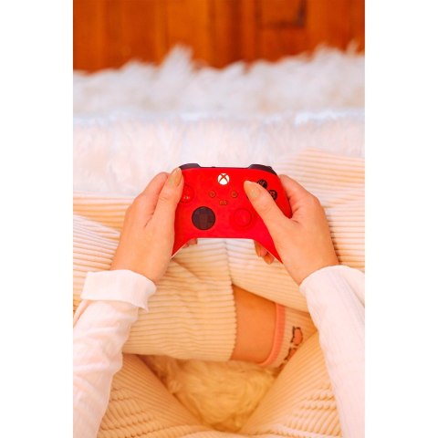 Microsoft Xbox Series Kontroler - Pulsujący czerwon (WYPRZEDAŻ) Microsoft Xbox Series Kontroler - Pulsujący czerwon (WYPRZEDAŻ)