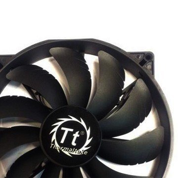 Wentylator do obudowy Thermaltake Pure 20 CL-F015-PL20BL-A (200 mm; 800 obr/min)